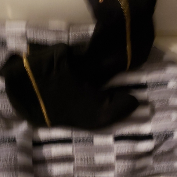 Super cute black suede wedge boots - Picture 2 of 2